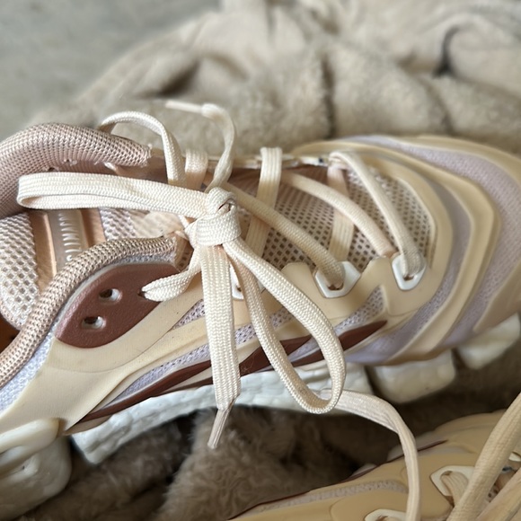 Adidas sneakers - Picture 2 of 5